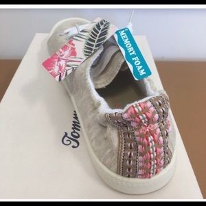 Tommy Bahama sneakers